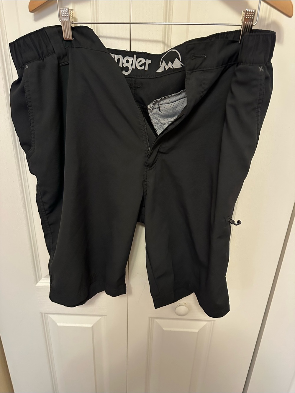 Wrangler Black Hiking Shorts with Elastic Waist